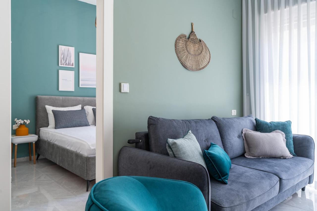 Tranquil Stay Near The Beach By Sea N' Rent Naharia Buitenkant foto