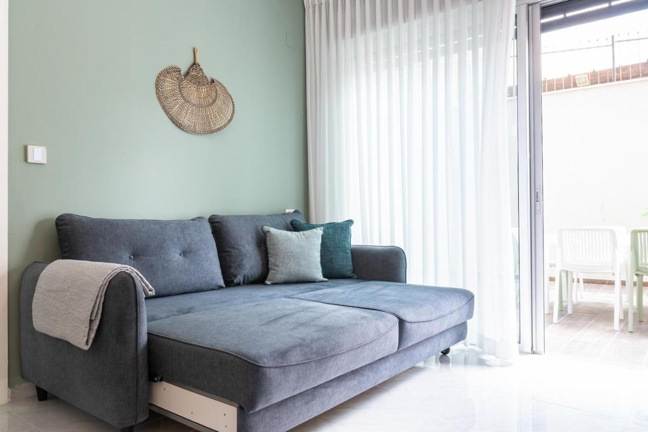 Tranquil Stay Near The Beach By Sea N' Rent Naharia Buitenkant foto