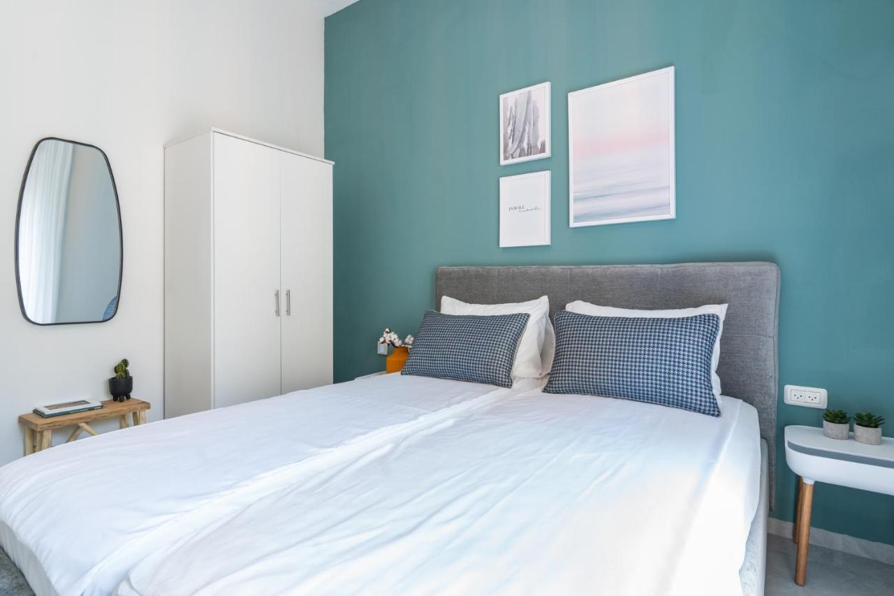 Tranquil Stay Near The Beach By Sea N' Rent Naharia Buitenkant foto