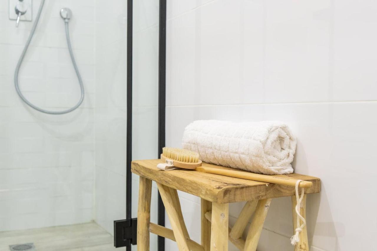 Tranquil Stay Near The Beach By Sea N' Rent Naharia Buitenkant foto