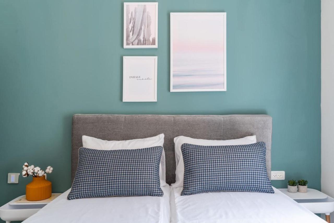 Tranquil Stay Near The Beach By Sea N' Rent Naharia Buitenkant foto