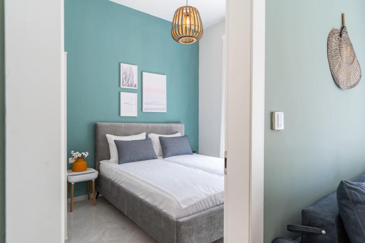 Tranquil Stay Near The Beach By Sea N' Rent Naharia Buitenkant foto