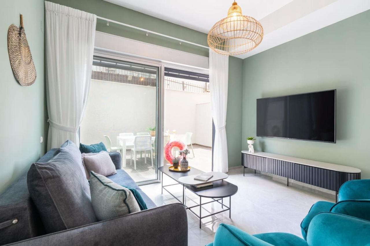 Tranquil Stay Near The Beach By Sea N' Rent Naharia Buitenkant foto
